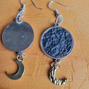 Moon light earrings